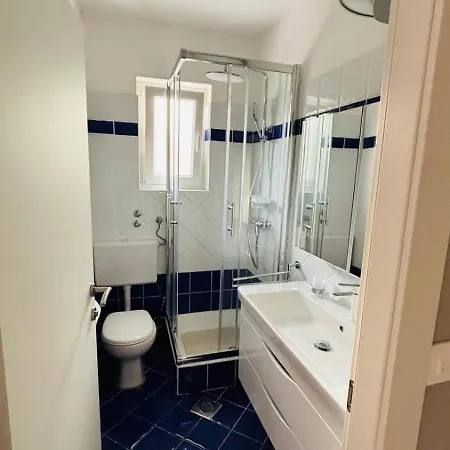 Apartament Ava *