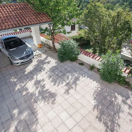 Ava Apartament Omišalj